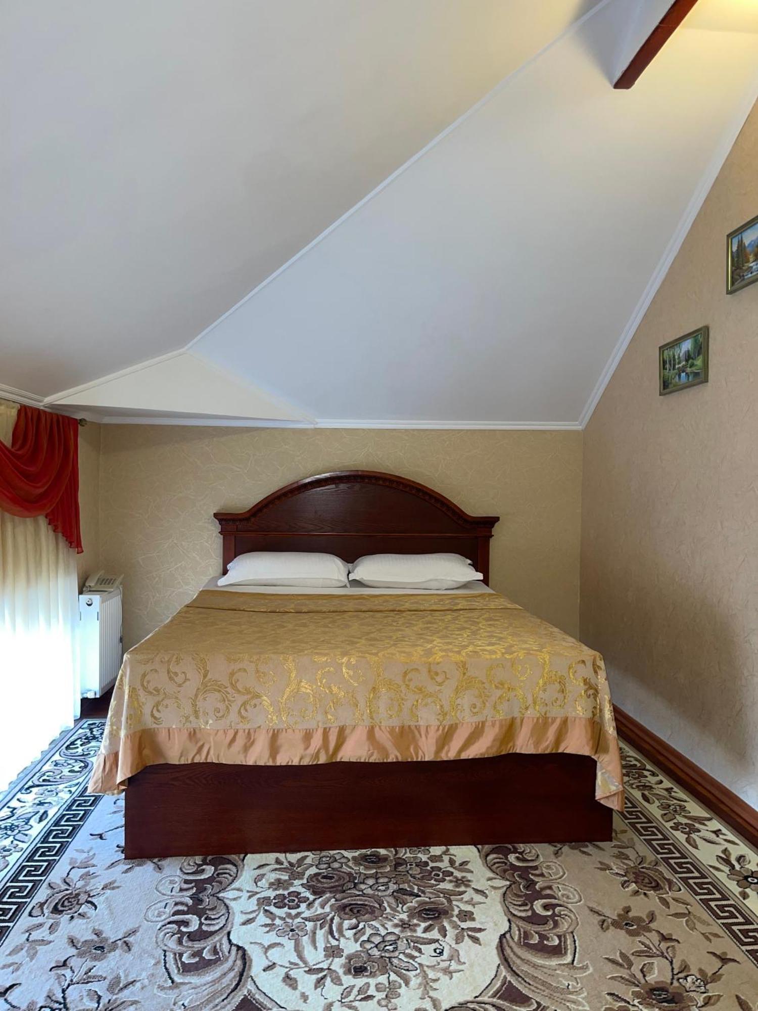 Vila Muntenia Hotel تشيسيناو المظهر الخارجي الصورة